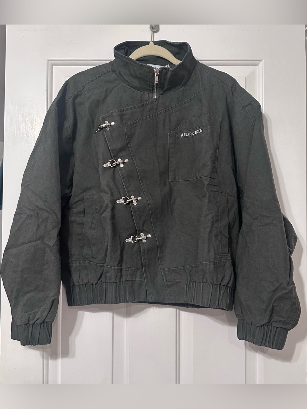 AELFRIC EDEN BOXY FIREMAN CLASP JACKET, Grey. NWT Size Small